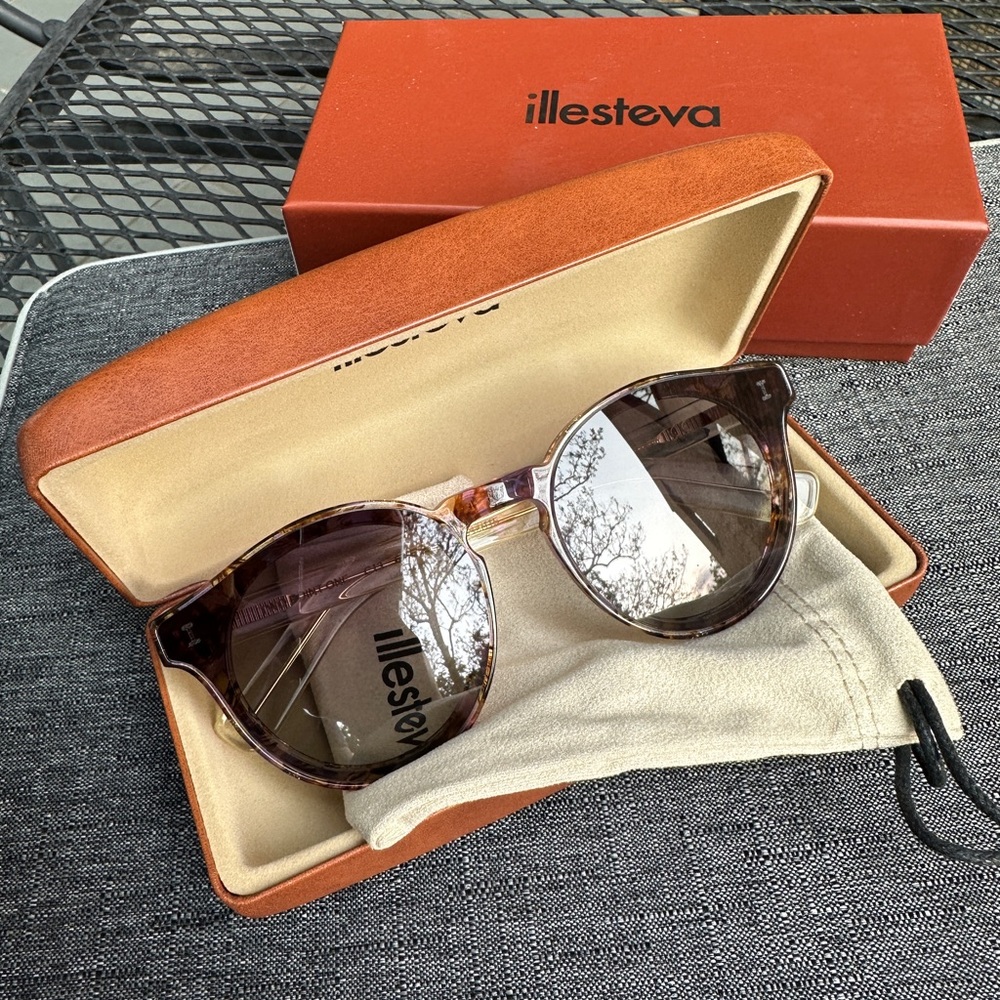 Illesteva Two Point One Sunglasses